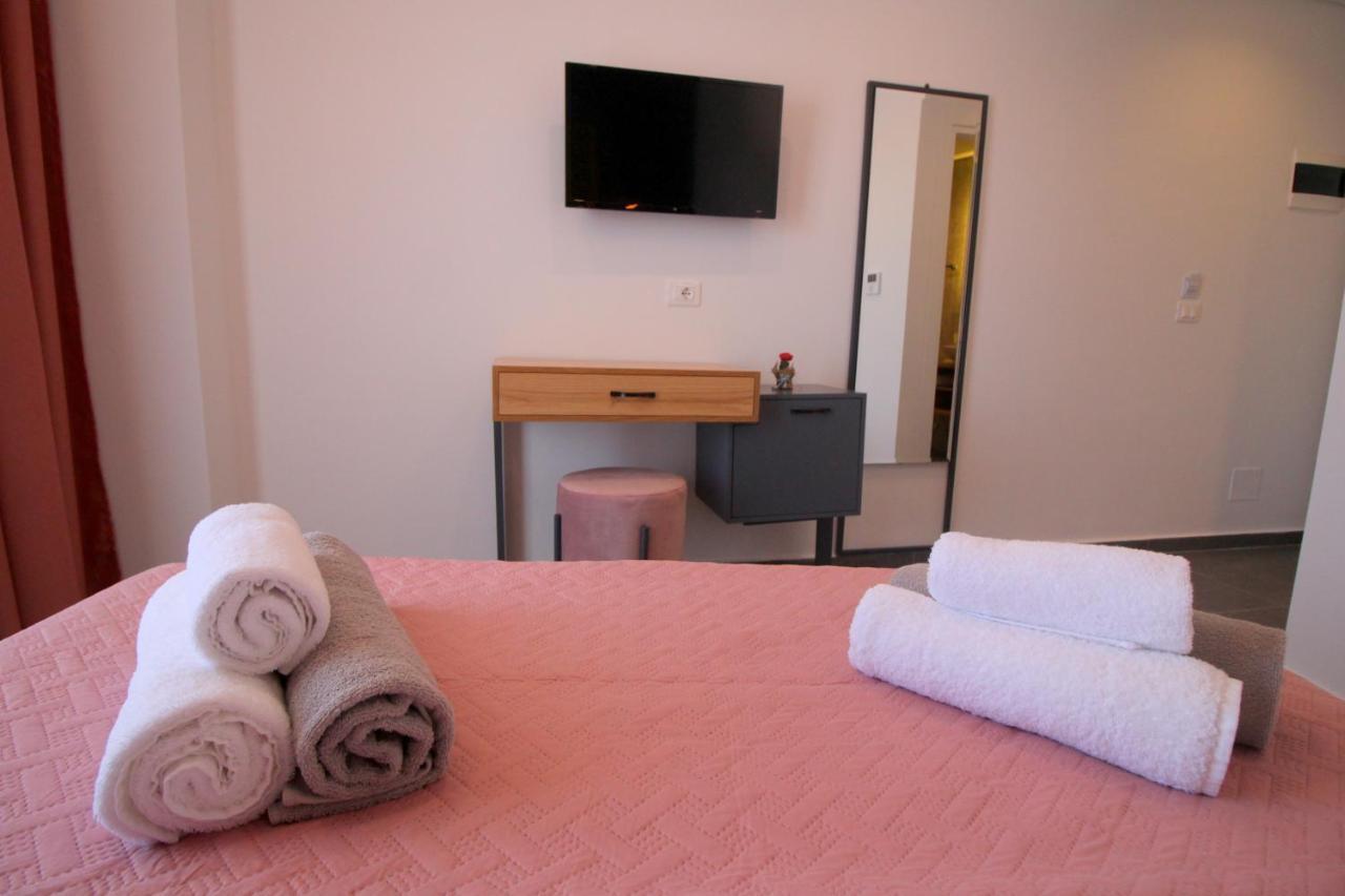 Blue Eye Hotel Ksamil Ngoại thất bức ảnh
