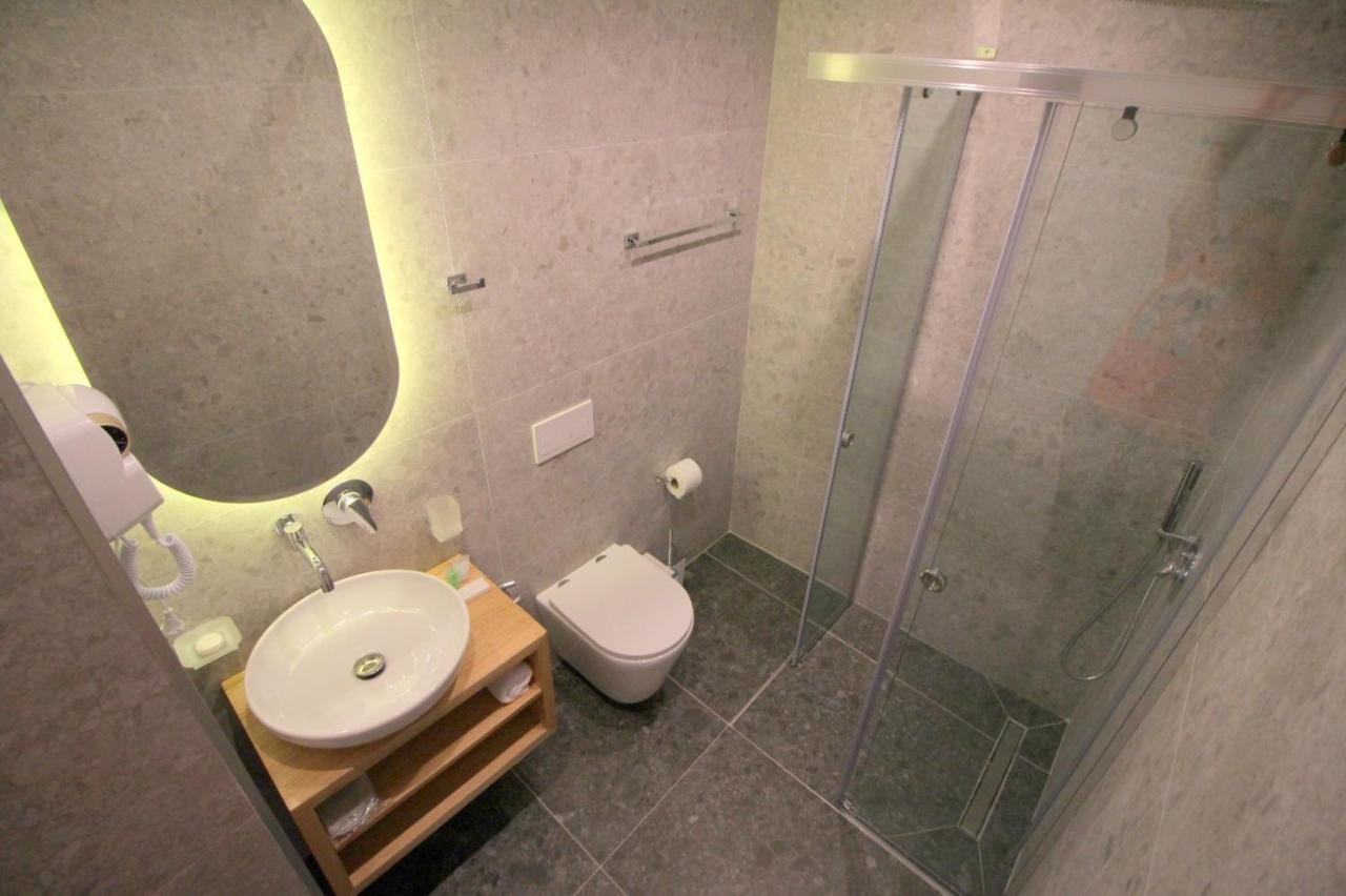 Blue Eye Hotel Ksamil Ngoại thất bức ảnh